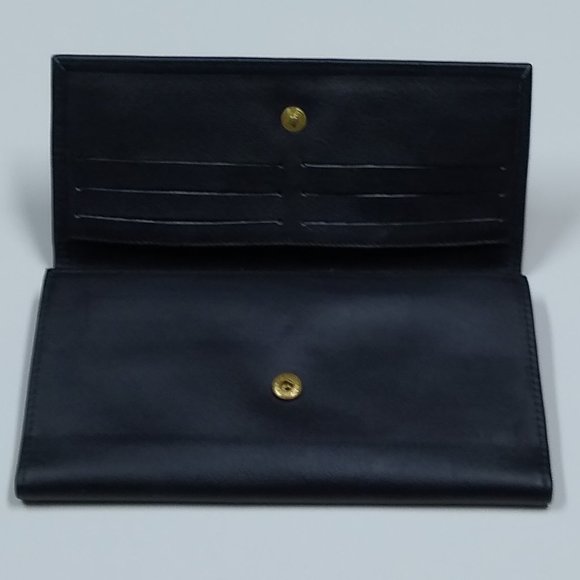 Italian Designed “Long” Wallet in Calfskin - Picture 2 of 9